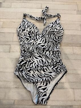 Victoria’s Secret Zebra Print One-Piece Swimsuit - Black & White